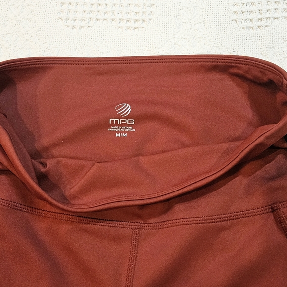 Prosper MPG SLEEK Recycled High Waisted Legging - Picture 12 of 14